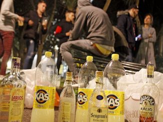 Cataluña prohíbe el botellón