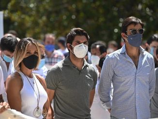 Cayetano Rivera acude a la manifestación en apoyo al sector de la tauromaquia