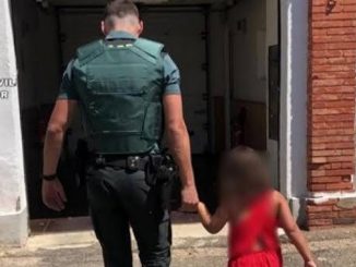 La Guardia Civil encuentra a una niña abandonada en una carretera de La Rioja