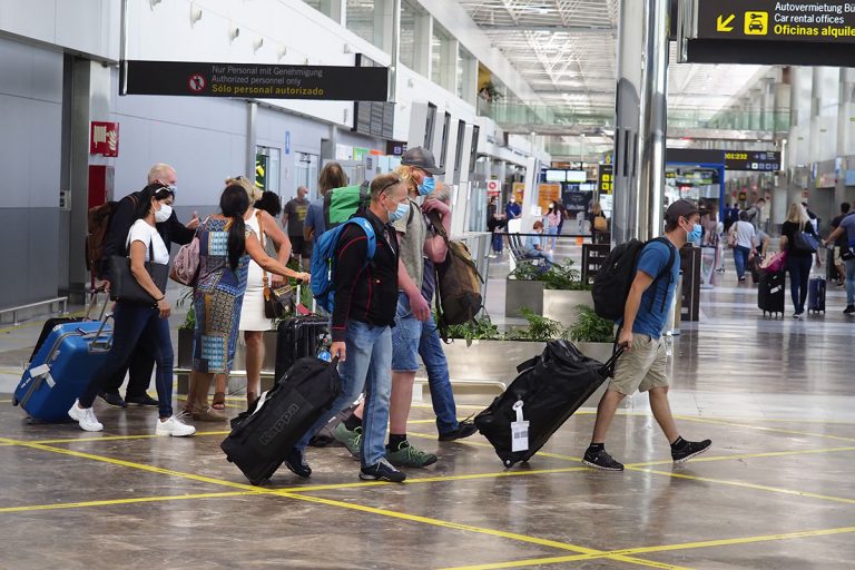 turistas canarias actualidad.es