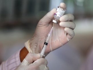 china vacuna a cientos de miles de chinos
