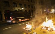Disturbios con la Policía tras las marchas negacionistas de Barcelona y Burgos.