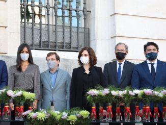 El Gobierno de Madrid realiza un homenaje a las víctimas de la COVID-19