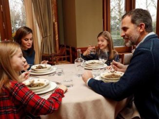 sopa de acelgas de la reina letizia