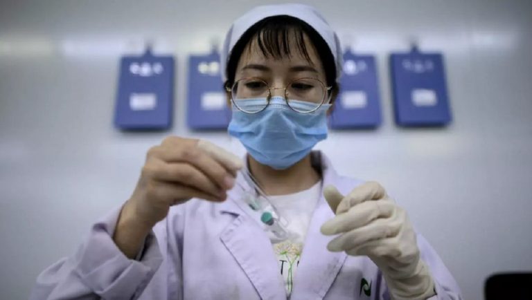 vacuna china inmune personas mayores