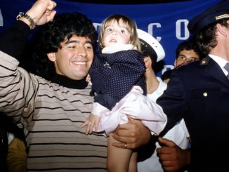 justicia argentina prohibe incineracion de cadaver de maradona