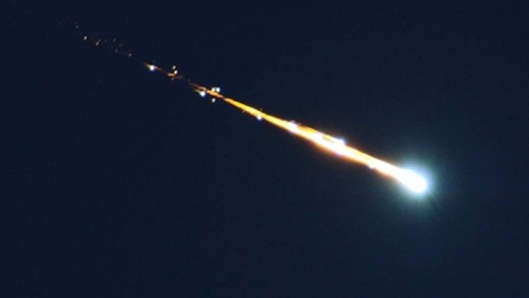 Bola de fuego procedente de un asteroide sobrevuela Granada