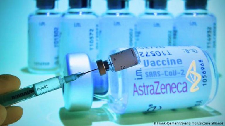 astrazeneca-europa-mitad-vacunas