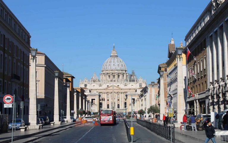 Visitando a Cúpula da Basílica de São Pedro, no Vaticano