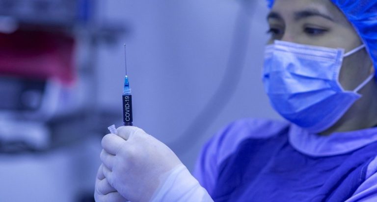 Berlín y Munich suspenden vacunación con AstraZeneca