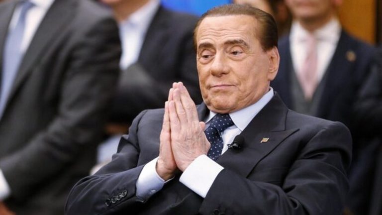 Silvio Berlusconi ingresado al hospital por segunda vez en el mes