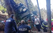 Se investigan las causas de la caída de un teleférico al norte de Italia