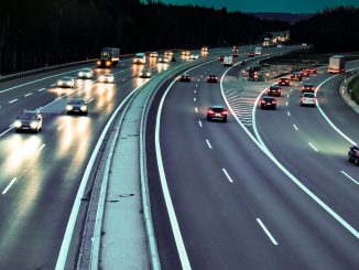 Se establecen tres nuevos límites de velocidad para entornos urbanos en España.