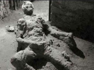 Pompeya, los "extraños" restos de un hombre carbonizado