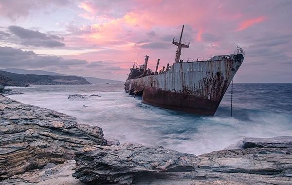 the cargo ship semiramis at the coast of andros island greece resultat 600x381