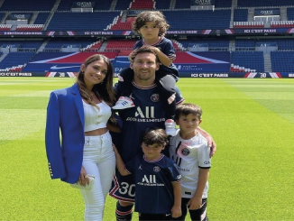 Lionel Messi y su familia en París