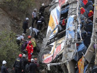 Accidente de autobús en Perú deja 33 muertos