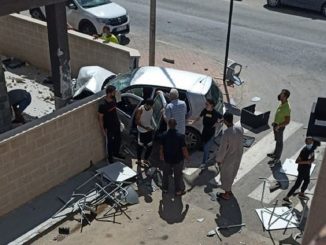 accidente-murcia-coche-arrolla-terraza