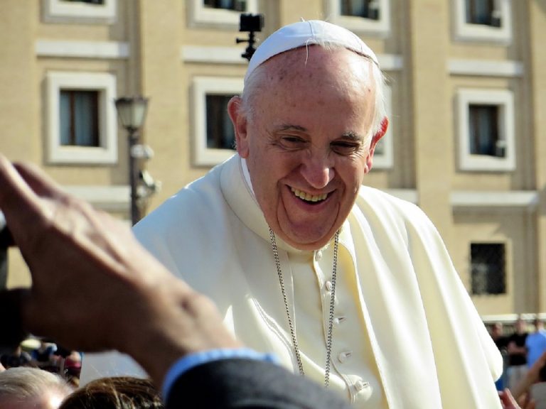 Papa Francisco desmiente su renuncia