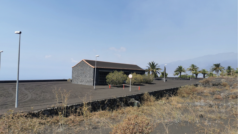 Cementerio de Las Manchas amenazado por la lava