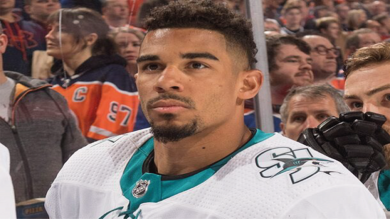 Evander Kane Vacunación falsa NHL