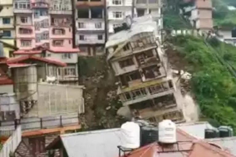 India, se derrumba un edificio de ocho plantas en Shimla sin heridos