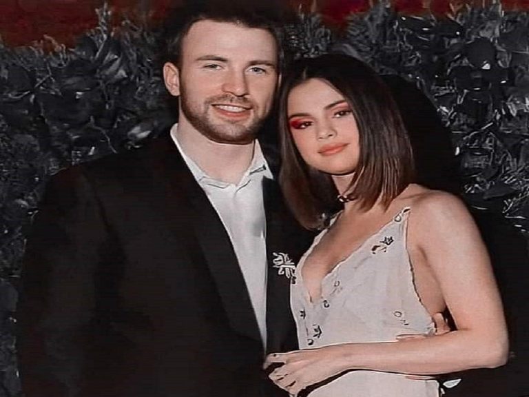 Selena y Chris