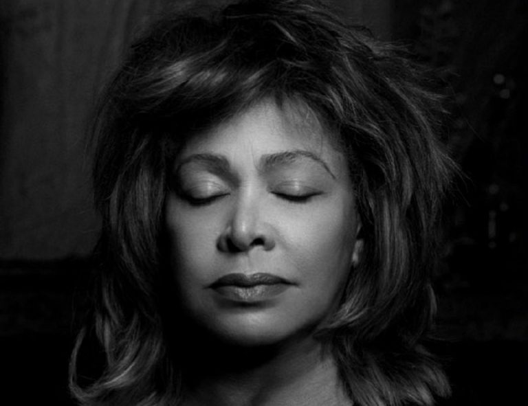 Tina Turner vende derechos musicales