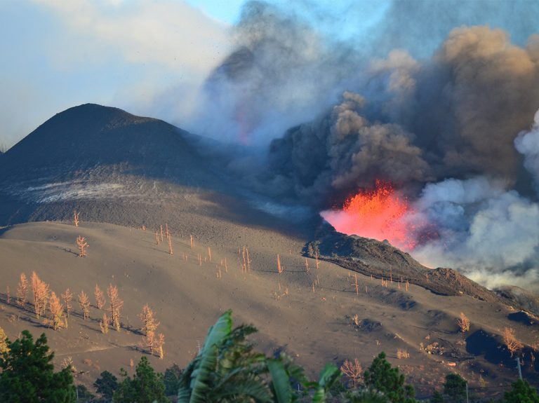 La nube de azufre del volcán de La Palma llega al Caribe