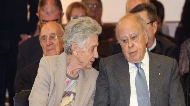 Roban ordenadores y móviles a la familia Pujol