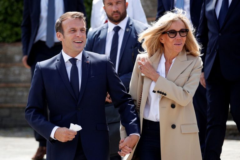 brigitte-macron-denuncia-transgenero