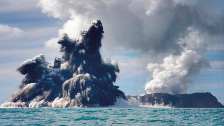 Erupción Volcán Tonga