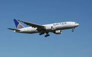 mujer mascarilla vuelo cancelado
