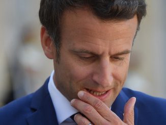 Macron pierde mayoría absoluta