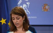 dimite Adriana Lastra