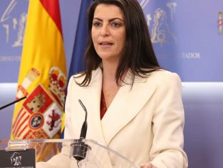 Macarena Olona deja política