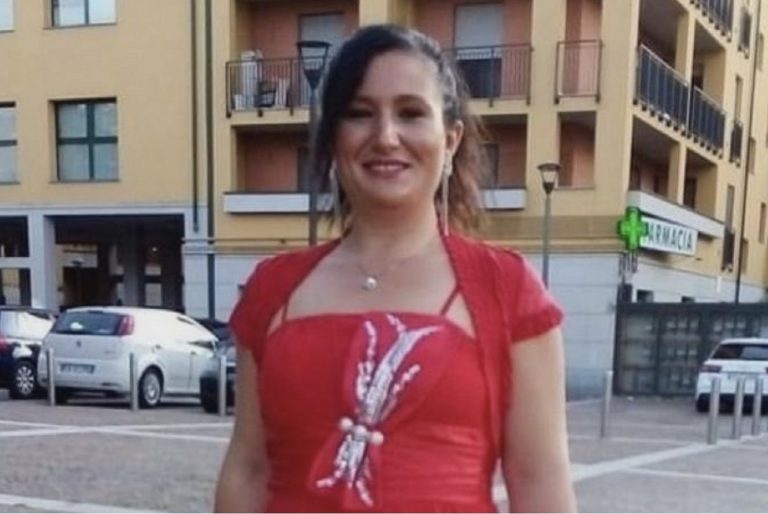 mujer deja bebé 18 meses