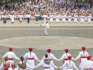 agreden alcalde Pamplona