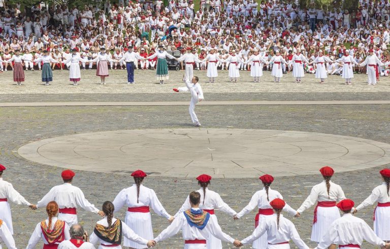 agreden alcalde Pamplona