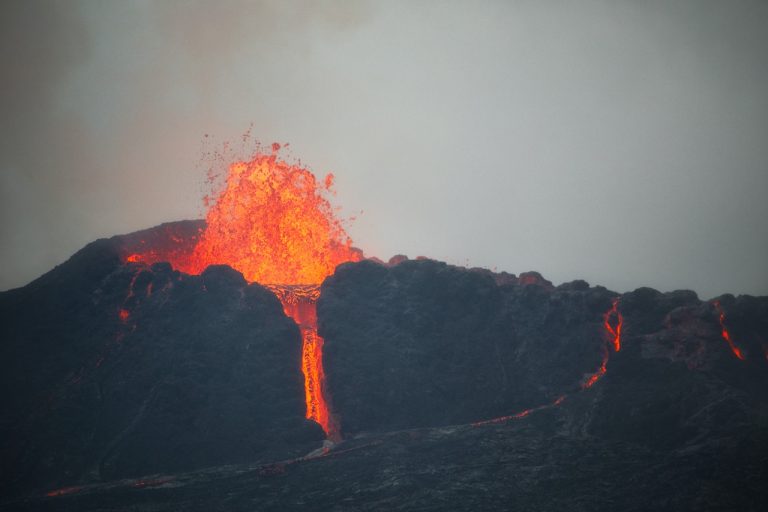 erupción volcánica masiva