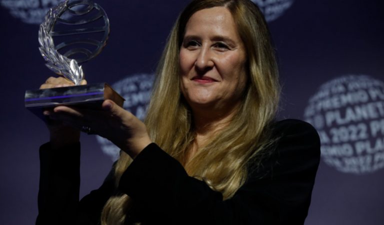 Luz Gabás Premio Planeta 2022