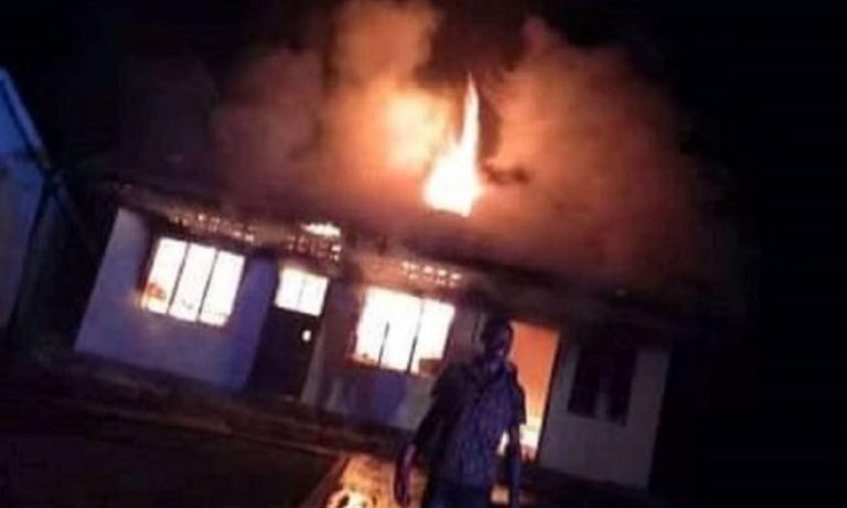 Uganda incendio colegio