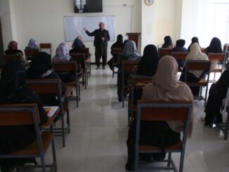 talibanes mujeres universidad