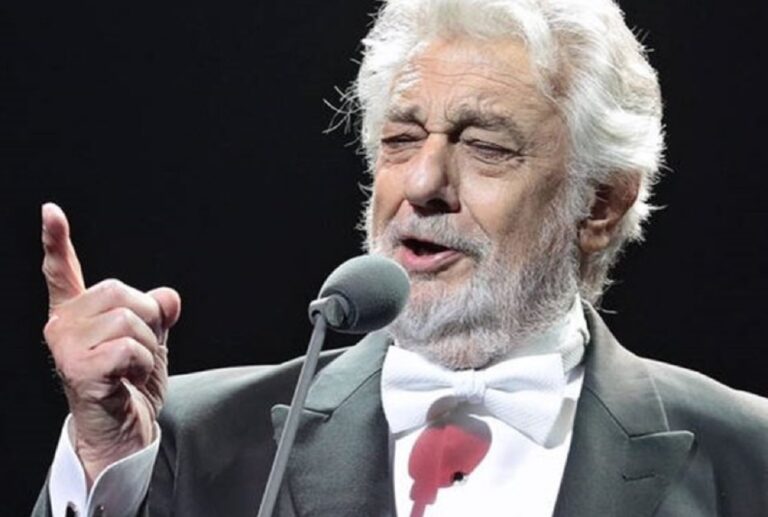 Plácido Domingo cantante acoso