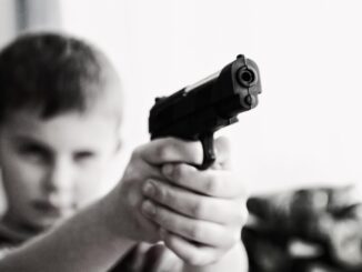muere niño pistola padre