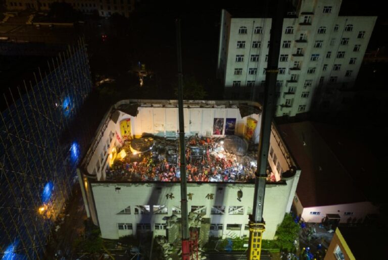 muertos china gimnasio