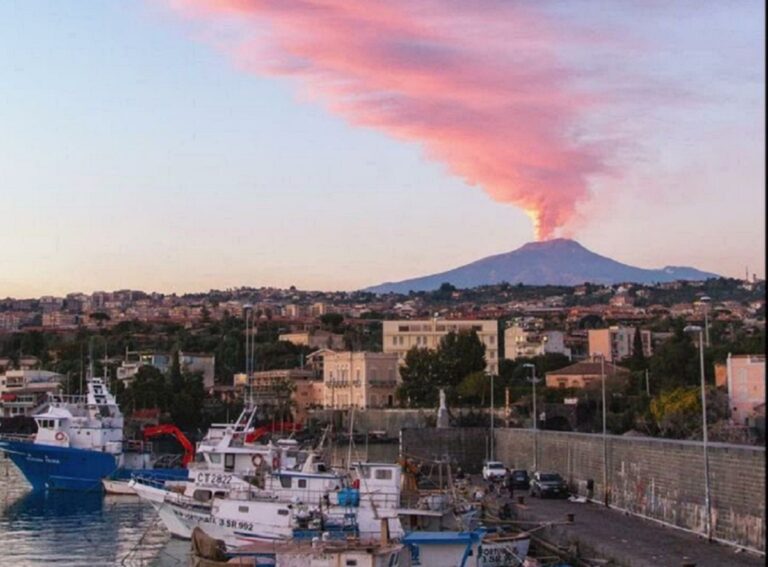 volcán Etna erupción