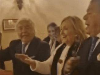 Hillary Clinton Macarena