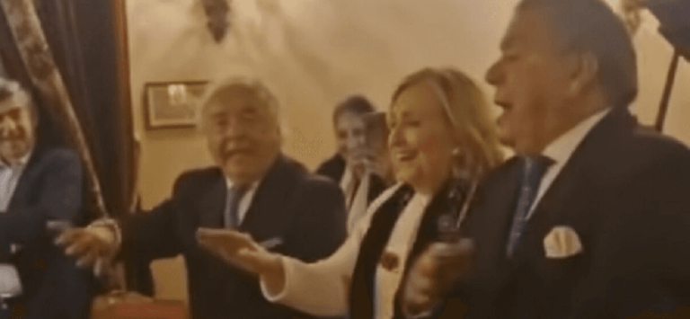 Hillary Clinton Macarena