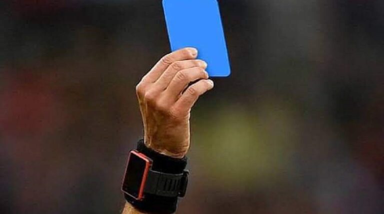 fútbol tarjetas azules